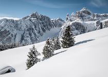 Discesa a neve fresca dalla Val Mezdí nel gruppo del Sella