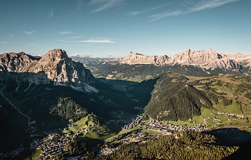 Along the Dolomites themed trails