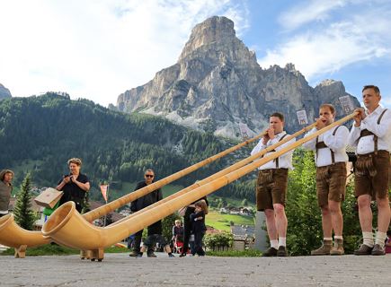 Le sonn di cors da munt - Der Klang der Alphörner in den Bergen