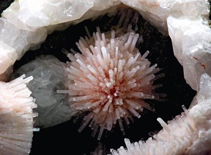 L'edema dla geologia - Exhibition 'Minerals of the Dolomites'