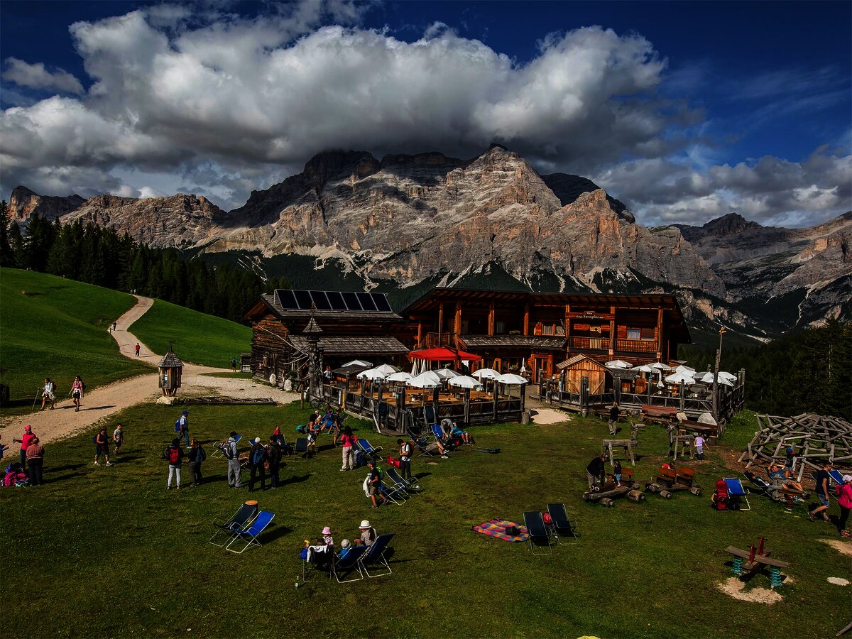 Rifugio Malga Saraghes a Badia