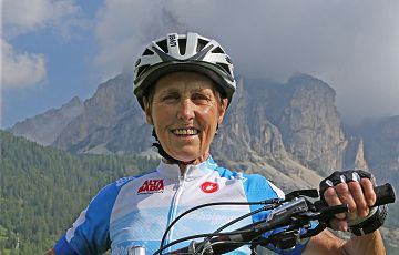Maria Canins: Radfahrerin und Langläufering