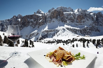 Alta Badia Ski Region Sella Stock und Essen